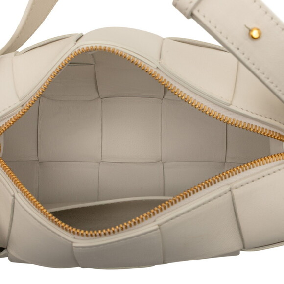 Bottega Veneta Maxi Intrecciato Small Brick Cassette One-Shoulder Bag 729166 ... - Picture 4 of 7